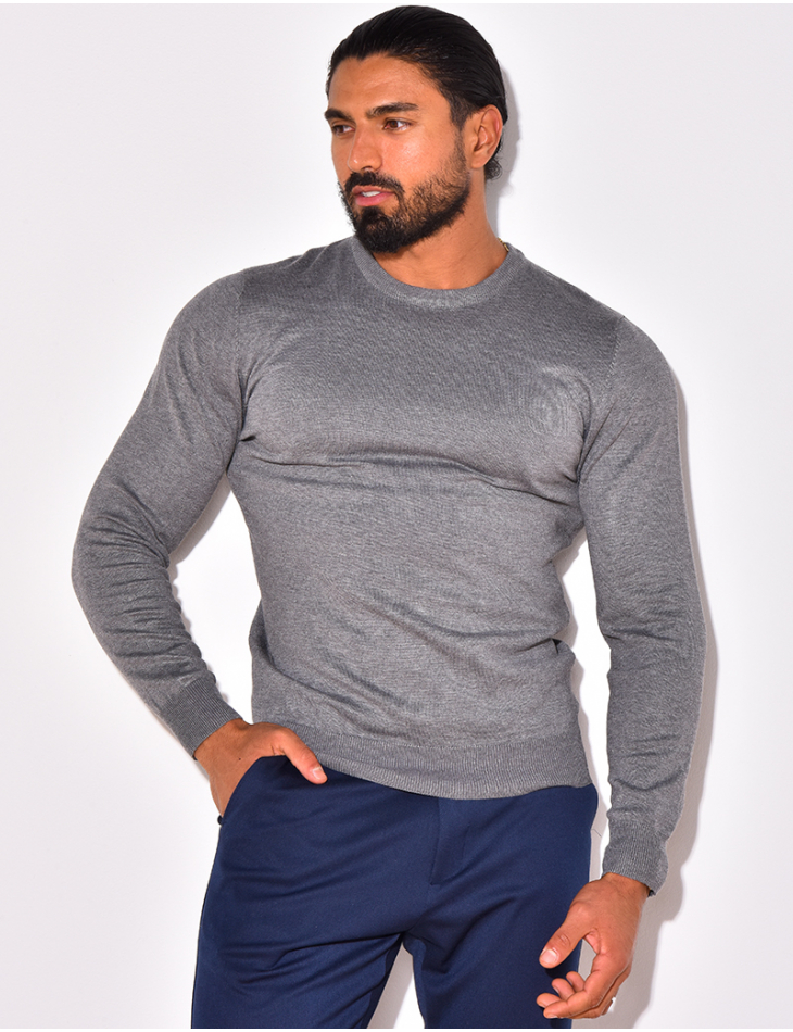 Feiner Pullover mit Rundhalsausschnitt