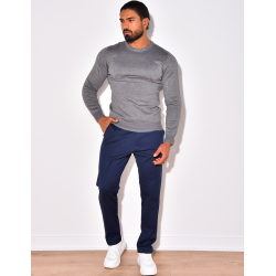 Feiner Pullover mit Rundhalsausschnitt