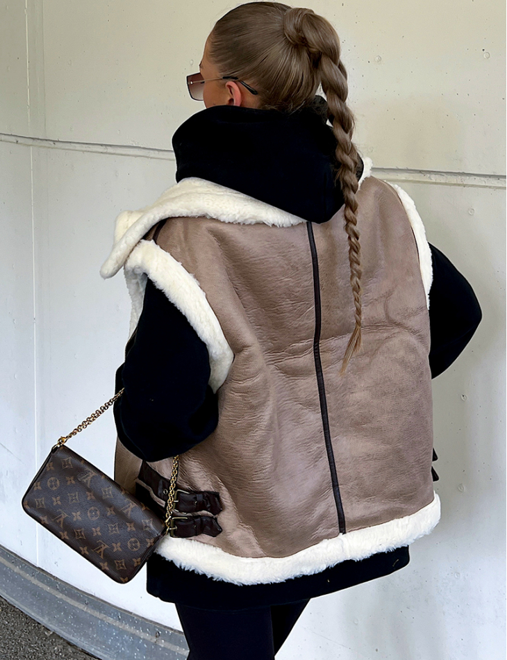 Ärmellose Oversize-Bomberjacke   Ärmellose Oversize-Bomberjacke