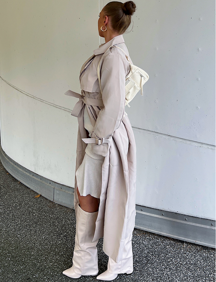 Trench très long à nouer à la taille