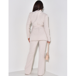 Ensemble de tailleur à ceinture large et pantalon patte d'eph effet lin Ensemble de tailleur à ceinture large et pantalon patte d'eph effet lin