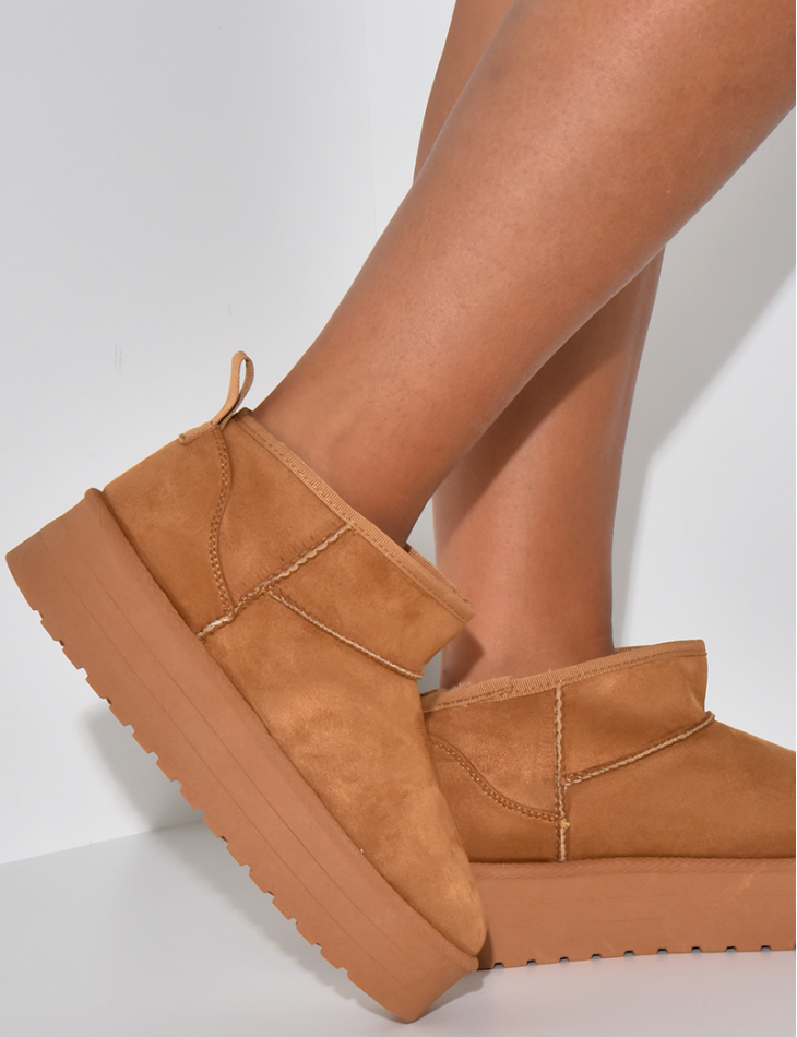 Bottines en suédine fourrées Bottines en suédine fourrées