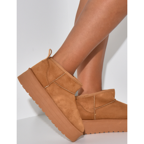 Bottines en suédine fourrées Bottines en suédine fourrées