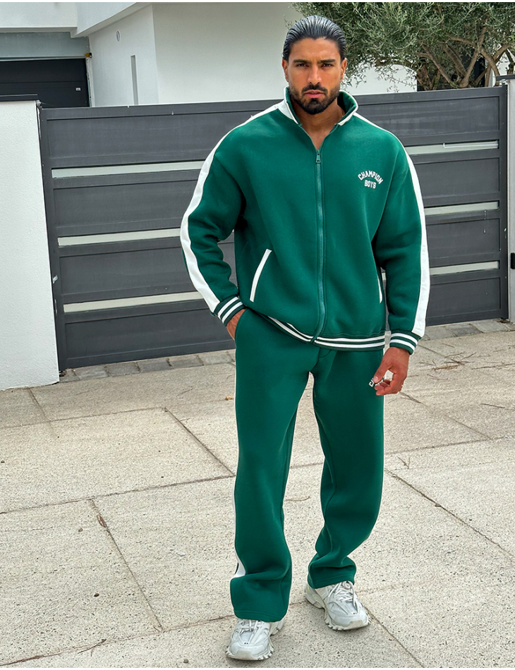 Ensemble pantalon et veste zippée molletonné  Ensemble pantalon et veste zippée molletonné