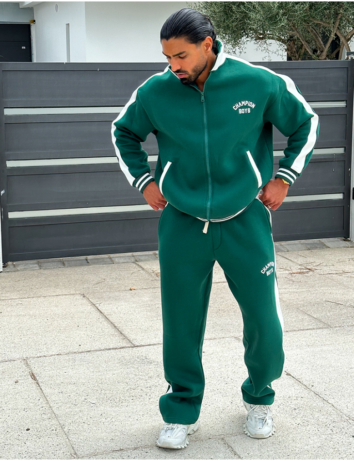 Ensemble pantalon et veste zippée molletonné  Ensemble pantalon et veste zippée molletonné