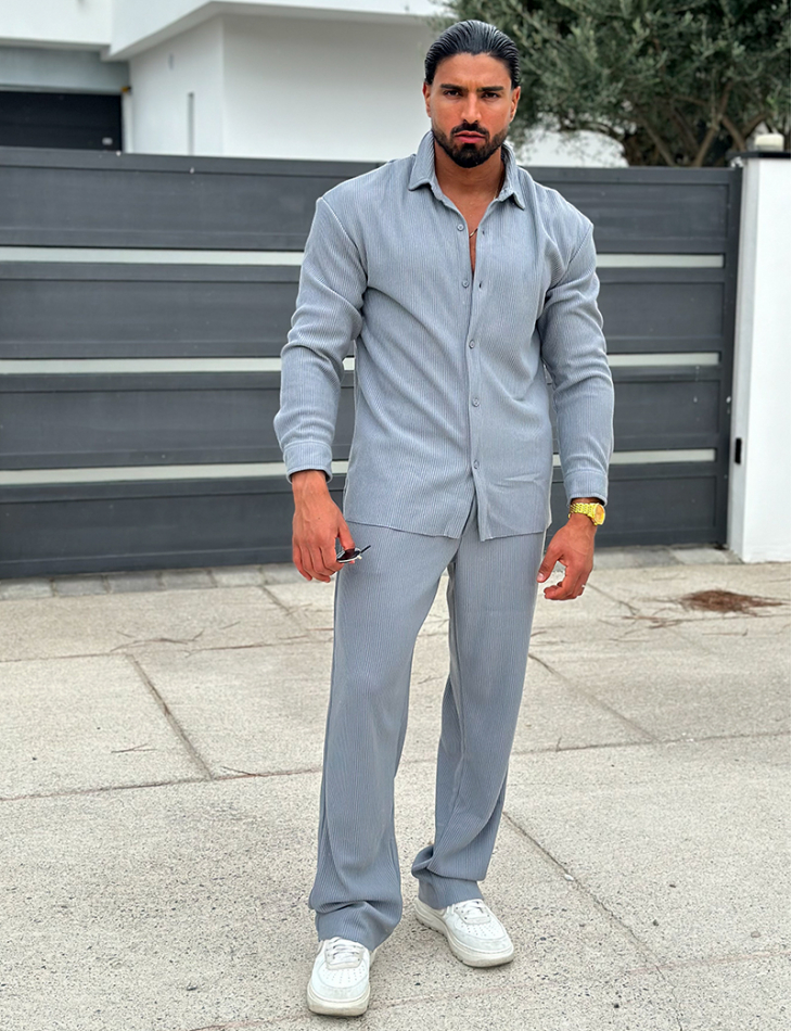 Ensemble pantalon et chemise plissé Ensemble pantalon et chemise plissé