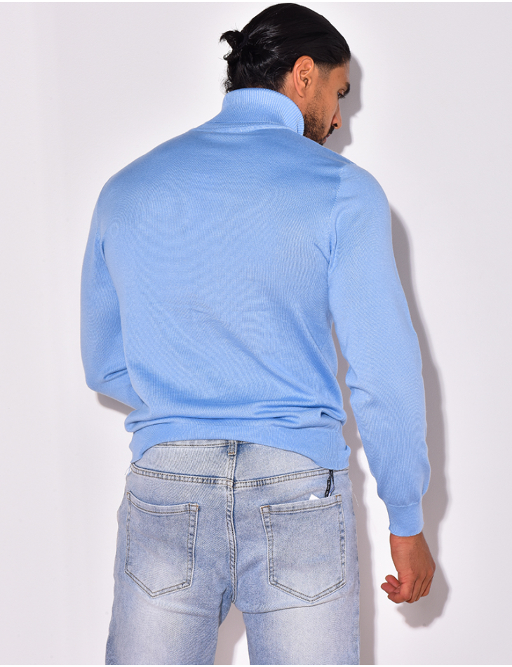 Pull fin col roulé