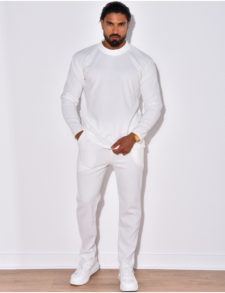 Embossed t-shirt and trouser set