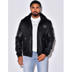 Veste en cuir à col fourré amovible Veste en cuir à col fourré amovible