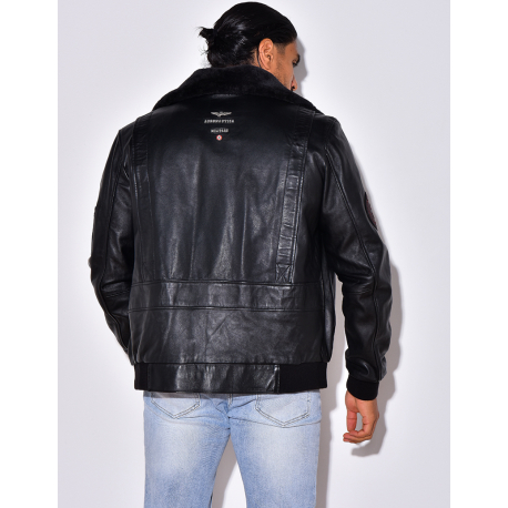 Veste en cuir à col fourré amovible Veste en cuir à col fourré amovible