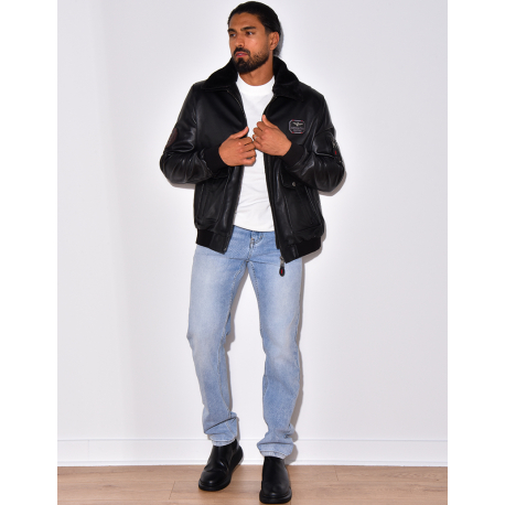 Veste en cuir à col fourré amovible Veste en cuir à col fourré amovible