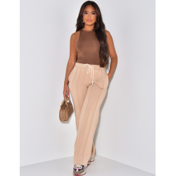 Fleece-Jogginghose mit Streifen. Fleece-Jogginghose mit Streifen.