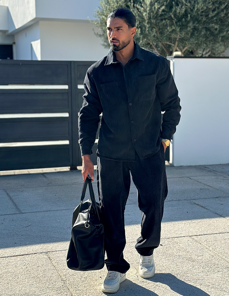 Set aus Hemd und gerippter Hose