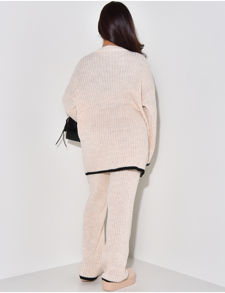 Oversized jumper and ribbed trousers with contrasting trims   Oversized jumper and ribbed trousers with contrasting trims