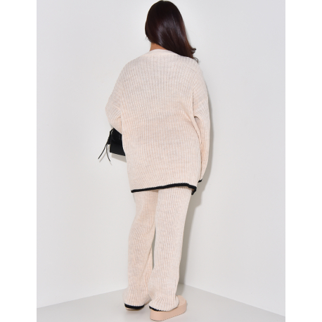 Oversized jumper and ribbed trousers with contrasting trims   Oversized jumper and ribbed trousers with contrasting trims