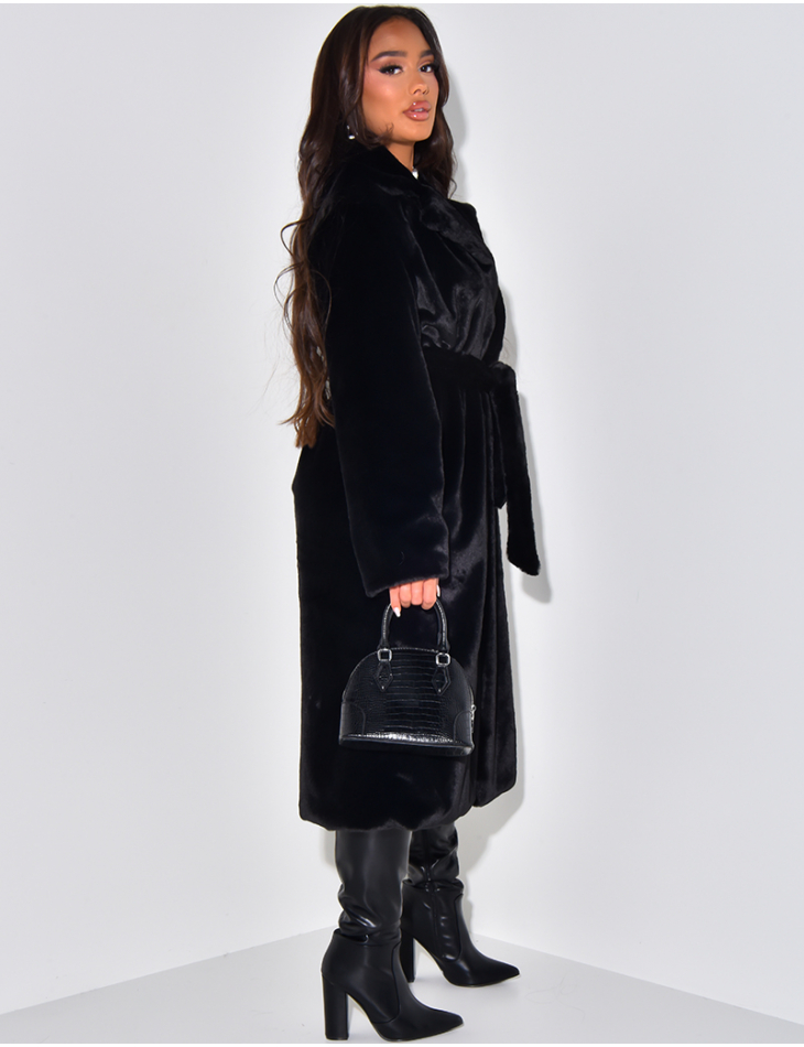 Long fur coat to tie