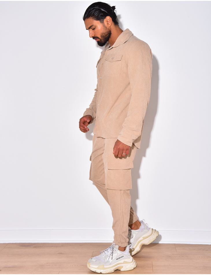 Set aus Hose und Hemd Set aus Hose und Hemd