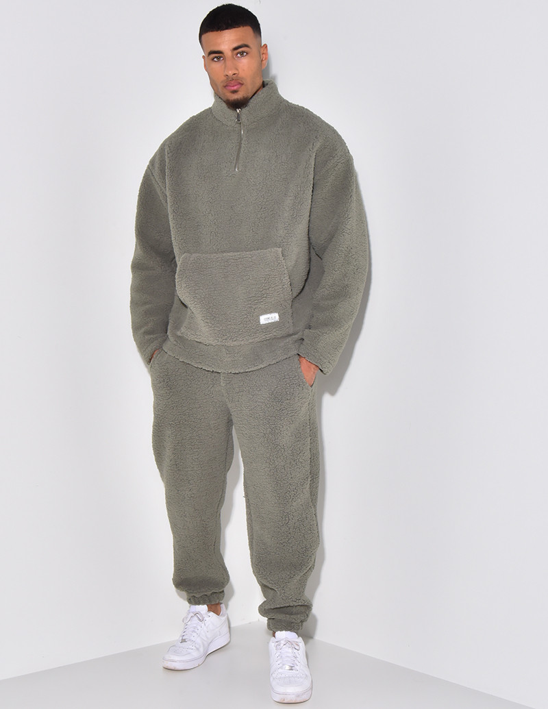 Ensemble pantalon et pull en peau de mouton