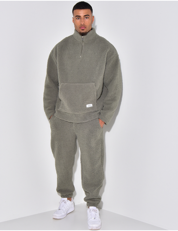 Ensemble pantalon et pull en peau de mouton Ensemble pantalon et pull en peau de mouton