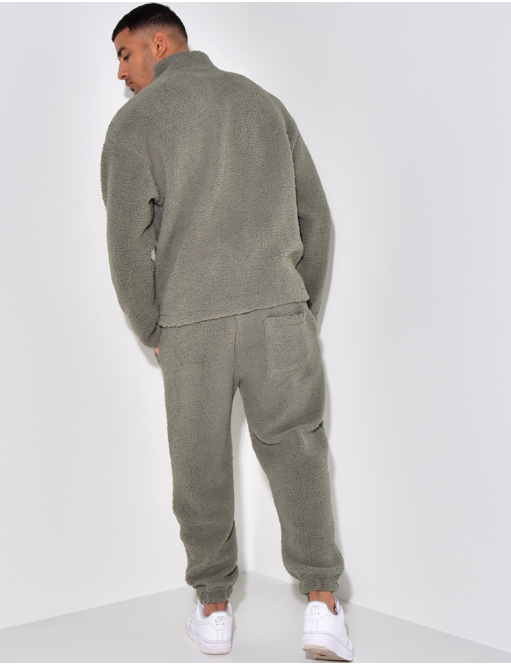 Ensemble pantalon et pull en peau de mouton Ensemble pantalon et pull en peau de mouton