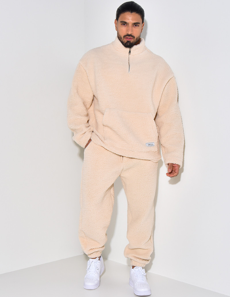 Ensemble pantalon et pull en peau de mouton