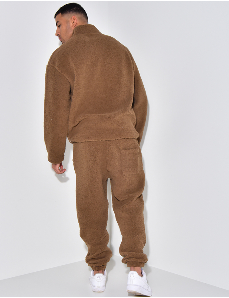 Ensemble pantalon et pull en peau de mouton Ensemble pantalon et pull en peau de mouton