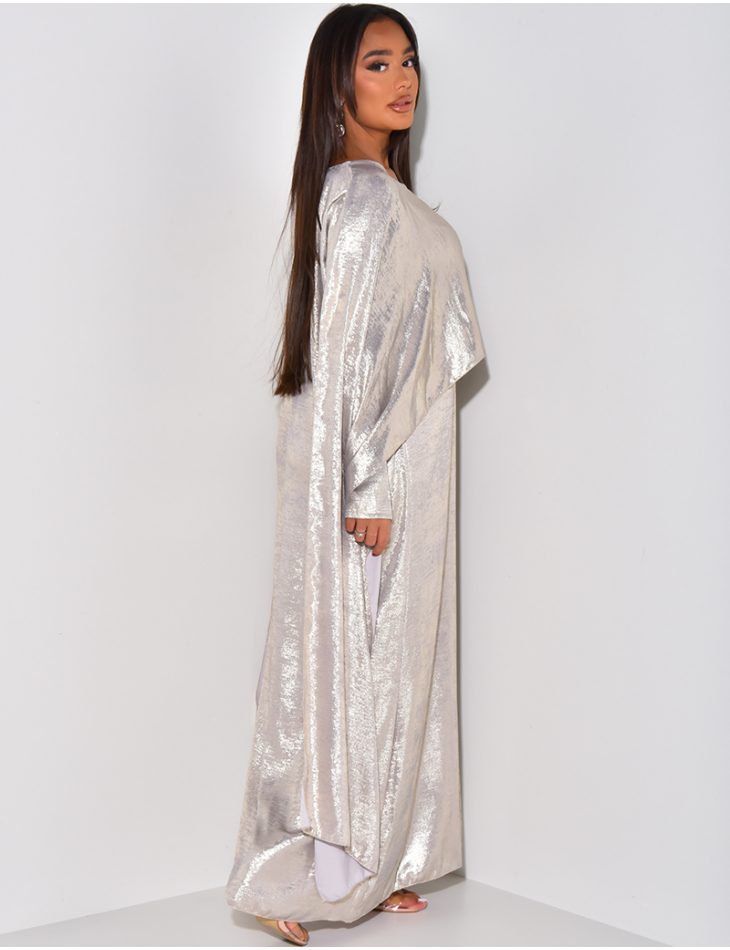 Robe fluide métallisé à cape Robe fluide métallisé à cape