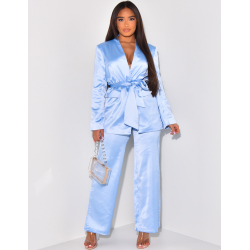 Ensemble veste de tailleur et pantalon en satin à nouer Ensemble veste de tailleur et pantalon en satin à nouer