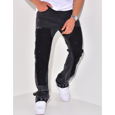 Jeans à empiècements et tâches de peinture, évasé aux chevilles Jeans à empiècements et tâches de peinture, évasé aux chevilles