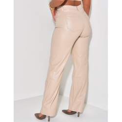 Hoch geschnittene, gerade geschnittene Hose aus veganem Leder.