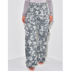 Camouflage-Jeans mit Cargotaschen   Camouflage-Jeans mit Cargotaschen