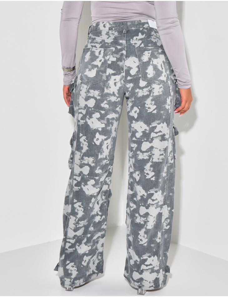 Camouflage-Jeans mit Cargotaschen   Camouflage-Jeans mit Cargotaschen