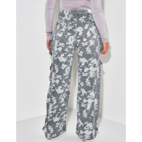 Camouflage-Jeans mit Cargotaschen   Camouflage-Jeans mit Cargotaschen