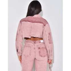 Veste courte en jeans effet délavé à empiècements contrastants Veste courte en jeans effet délavé à empiècements contrastants