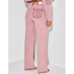 Gerade geschnittene, verwaschene Jeans mit kontrastierenden Einsätzen. Gerade geschnittene, verwaschene Jeans mit kontrastierenden Einsätzen.