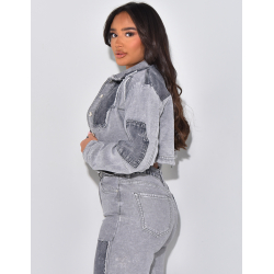 Veste courte en jeans effet délavé à empiècements contrastants Veste courte en jeans effet délavé à empiècements contrastants