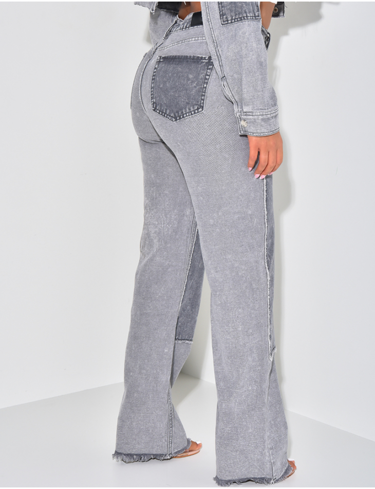 Washed straight-leg jeans with contrasting inserts Washed straight-leg jeans with contrasting inserts