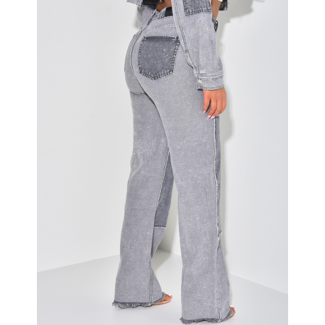 Washed straight-leg jeans with contrasting inserts Washed straight-leg jeans with contrasting inserts