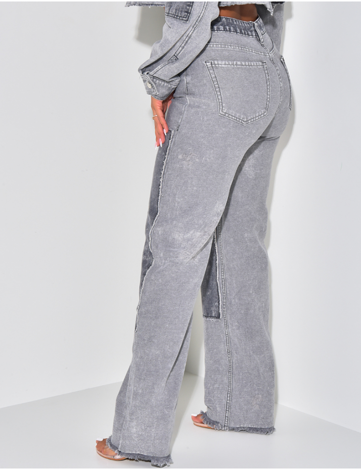 Washed straight-leg jeans with contrasting inserts Washed straight-leg jeans with contrasting inserts