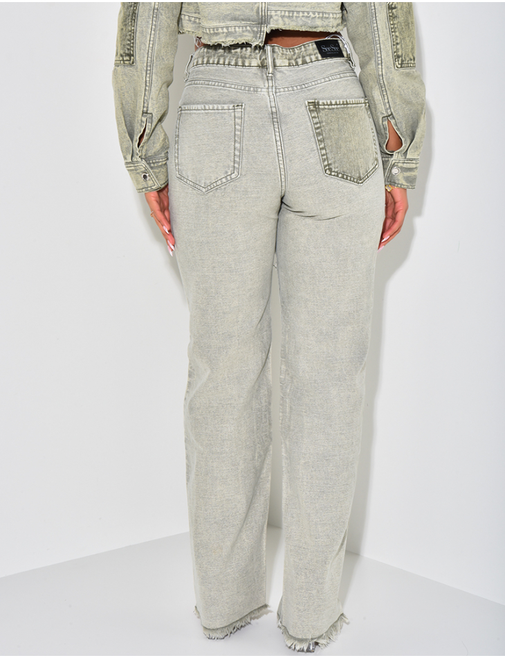 Jeans effet délavé à empiècements contrastants Jeans effet délavé à empiècements contrastants