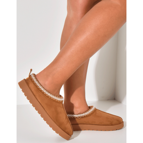 Chaussons en suédine à broderies Chaussons en suédine à broderies