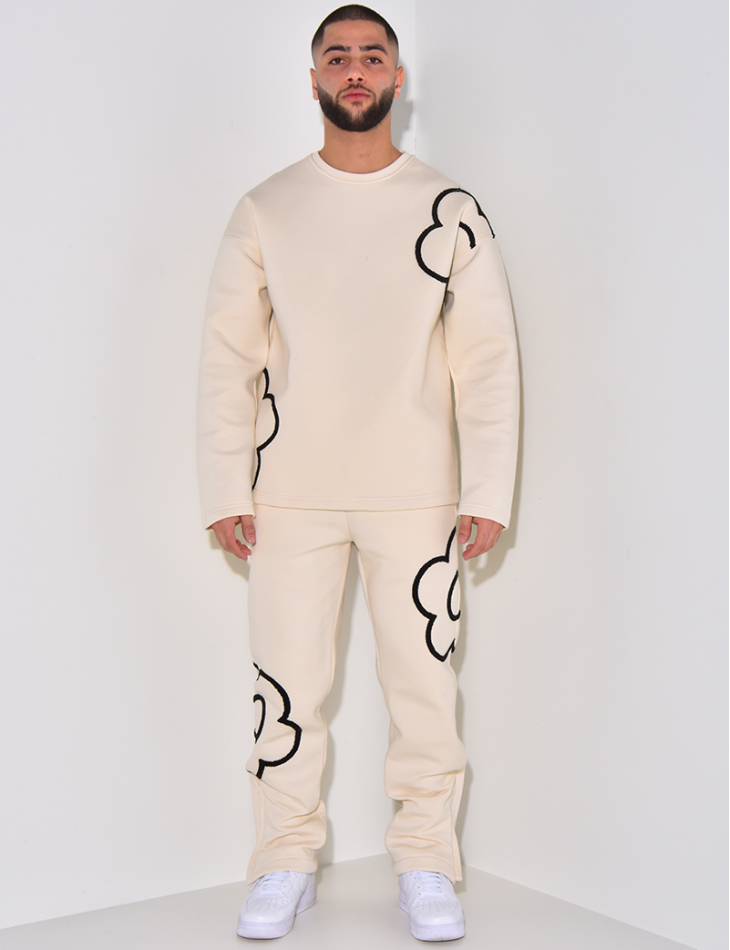 Ensemble sweat et pantalon à motifs brodés