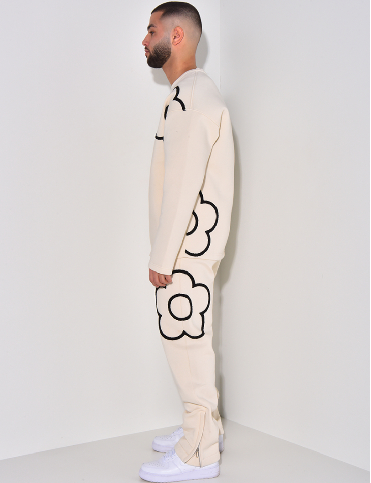 Ensemble sweat et pantalon à motifs brodés Ensemble sweat et pantalon à motifs brodés