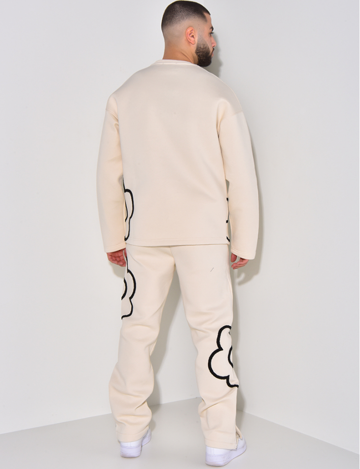 Ensemble sweat et pantalon à motifs brodés Ensemble sweat et pantalon à motifs brodés