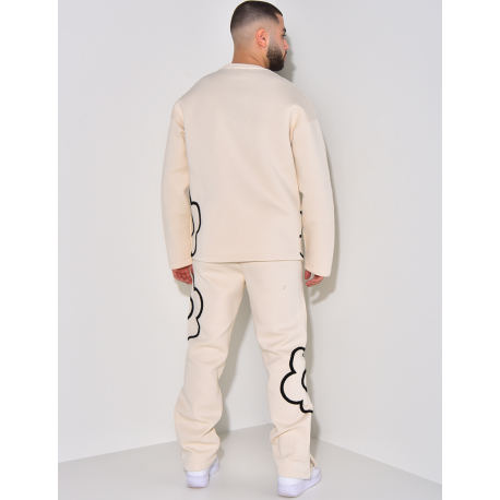 Ensemble sweat et pantalon à motifs brodés Ensemble sweat et pantalon à motifs brodés