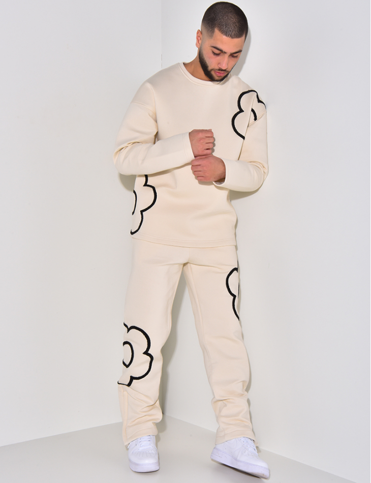 Ensemble sweat et pantalon à motifs brodés Ensemble sweat et pantalon à motifs brodés