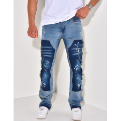 Jeans à empiècements et tâches de peinture Jeans à empiècements et tâches de peinture