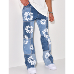 Jeans mit zweifarbigem Einsatz und kontrastierendem Muster. Jeans mit zweifarbigem Einsatz und kontrastierendem Muster.