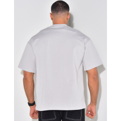 T-shirt with rich collar writing T-shirt with rich collar writing