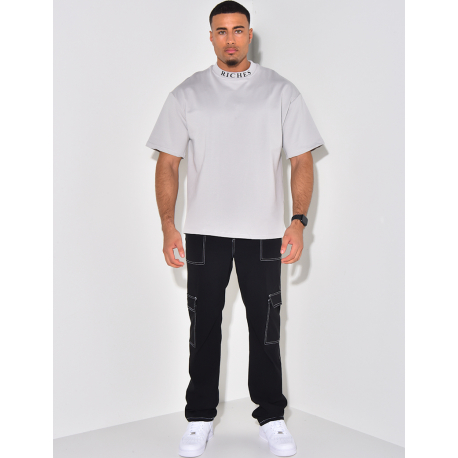 T-shirt with rich collar writing T-shirt with rich collar writing